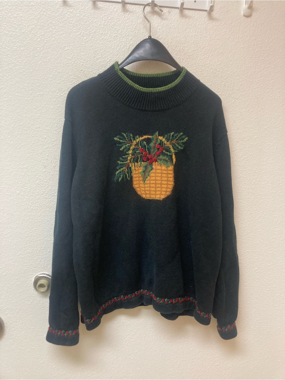 ORVIS Holly in a Basket Intarsia and Fair Isle Sweater (XL)